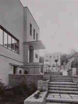 Katalog pražského architekta Ervína Katony představuje ústeckou vilu Pietschmann z roku 1934, kterou odborníci zařadili mezi 120 nejkrásnějších vil Čech, Moravy a Slezska.